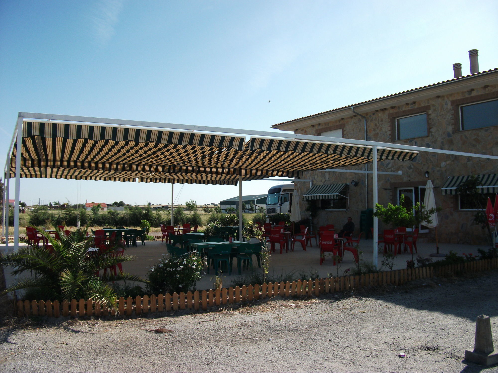 Hotel Restaurante Sostenible La Laguna Brozas Eksteriør bilde